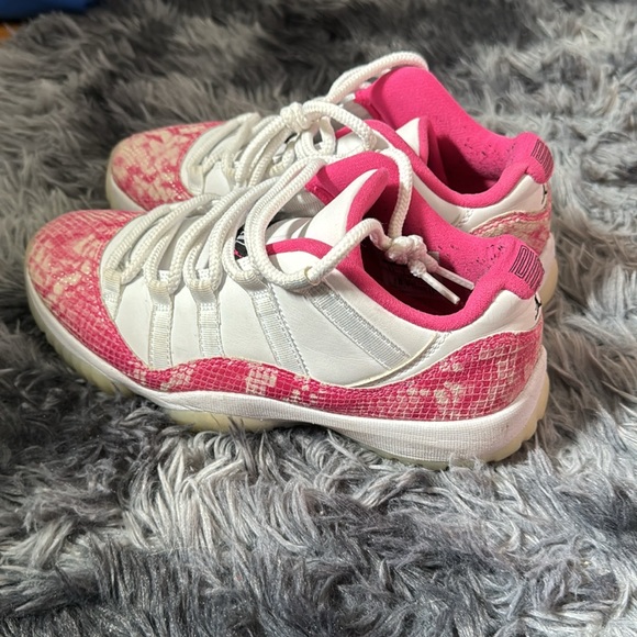Wmns Air Jordan 11 Retro Low 'Pink Snakeskin' - Picture 4 of 4